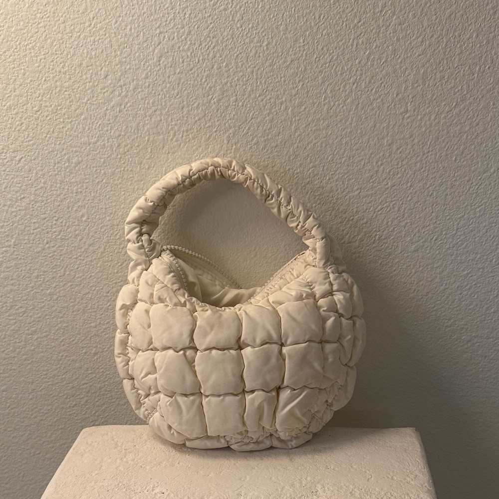 Elegant Cream Quilted Women's Bag